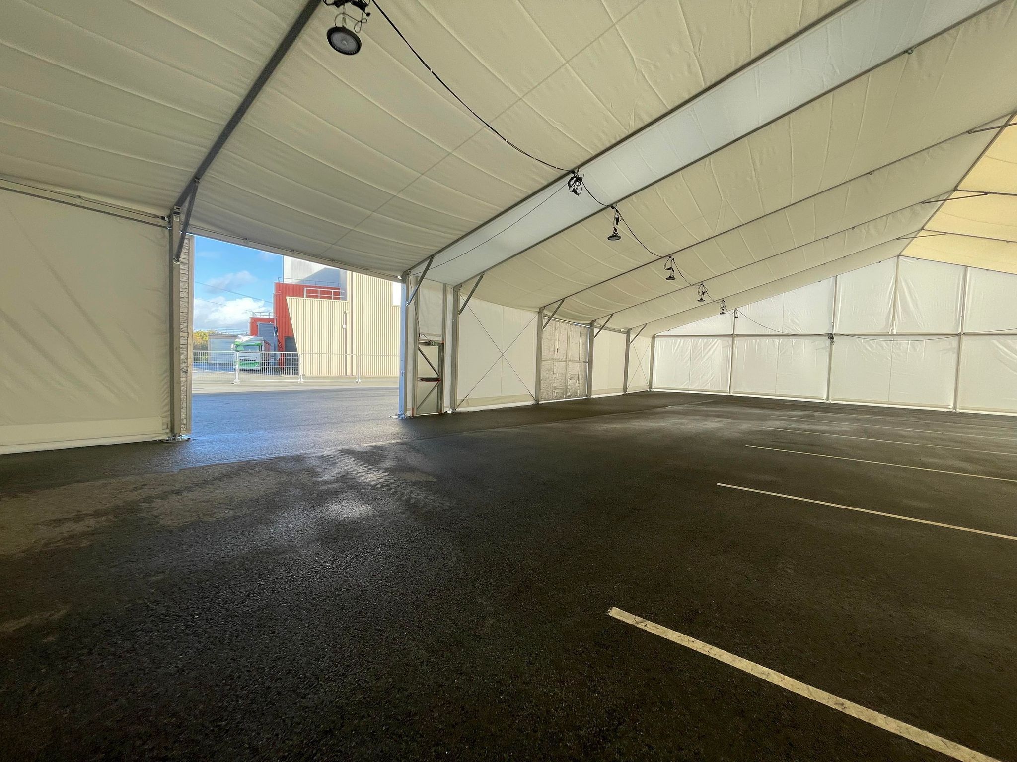 tente de stockage