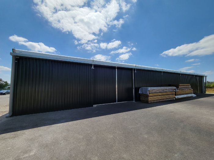 entrepôt de stockage pour une société de bois